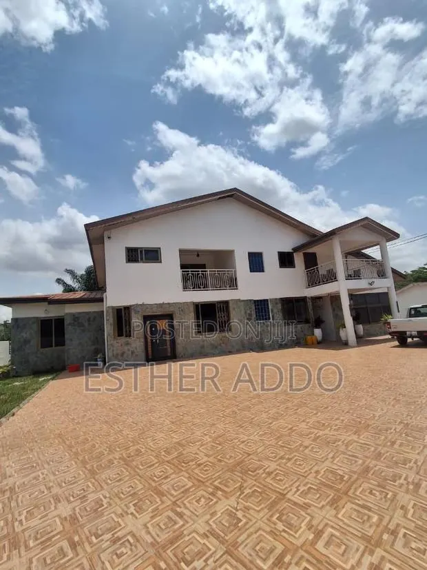 Furnished 3bdrm Duplex in School Junction for rent · Photo 1