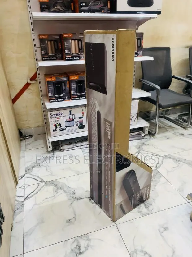 Nicely Designed Samsung Sound Bar With Woofer S80cb · Photo 1