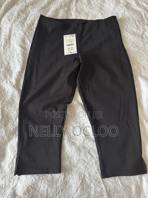 Zara Capri Trousers + Stretch Bandeau Top · Photo 1