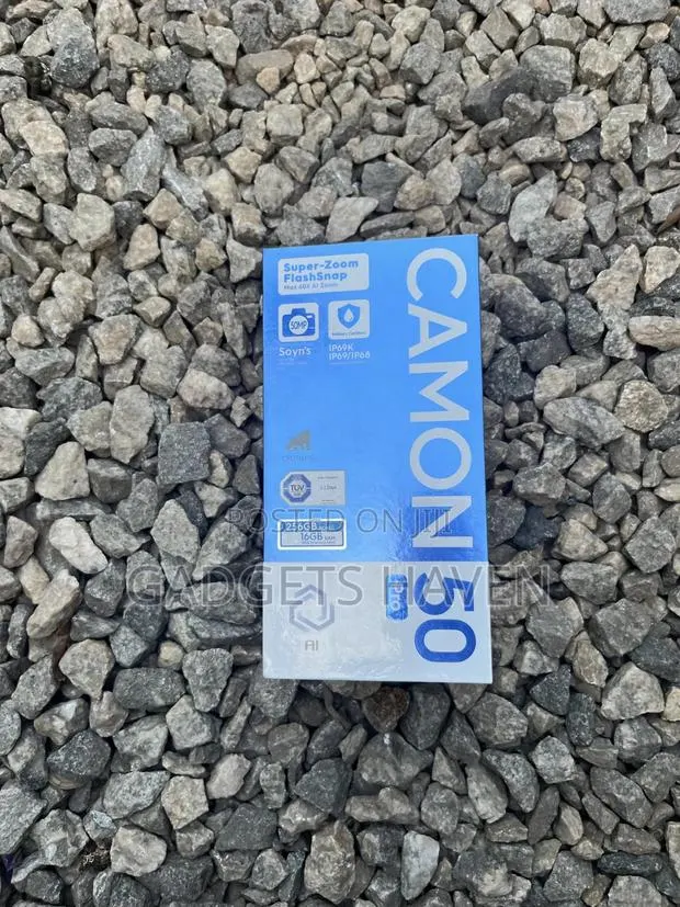New Tecno Camon 50 Pro 256 GB Blue · Photo 1