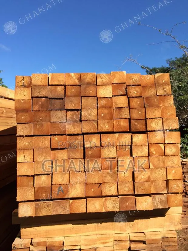 Teak Wood - Sawn Timber, Square Logs & Round Logs, Cut to Size · Photo 1