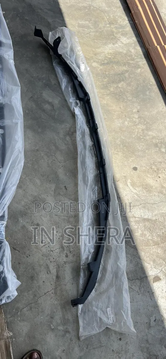 Hyundai Elantra Bumper Down Grill 2020 2021 · Photo 1