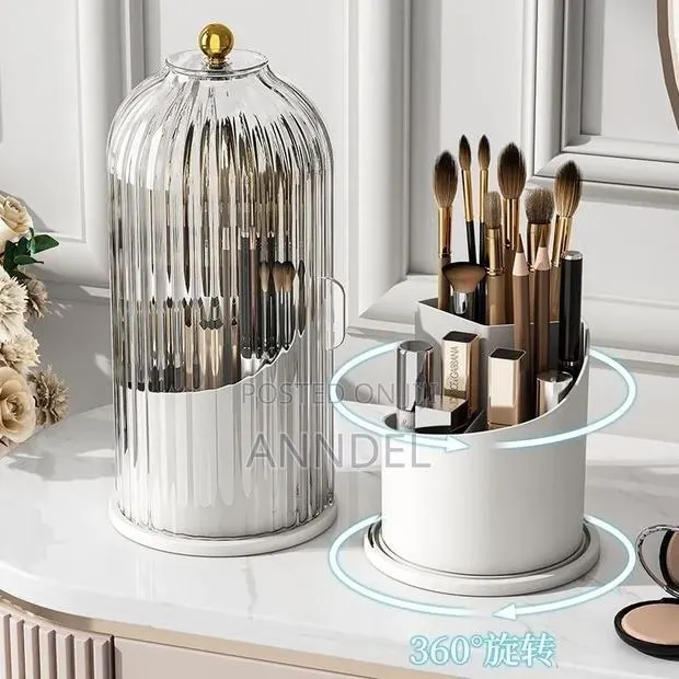 Toothbrush and Cosmetic Brush Organizer · Photo 1