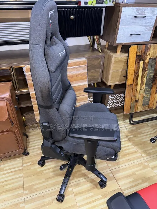 Gaming/Executive Office Chair · Photo 1