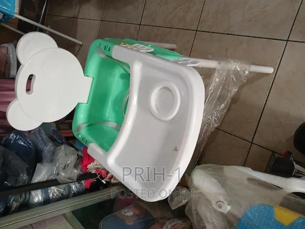 Kids High Chair · Photo 1