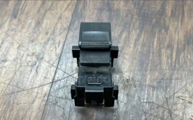Toyota Vitz Single Switch · Photo 1