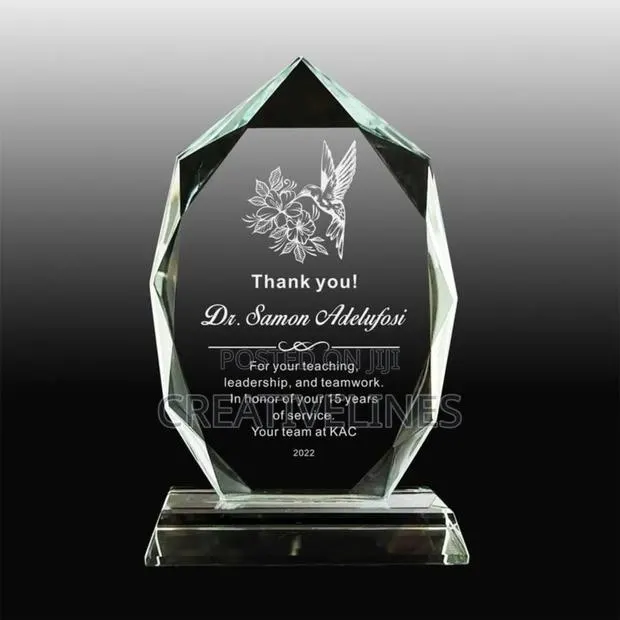 Customised Crystal Award · Photo 1