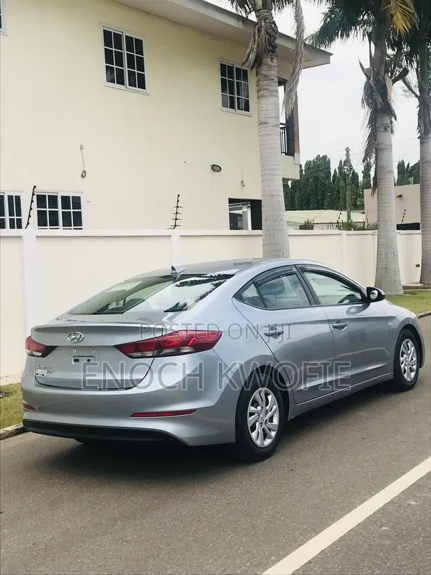 Hyundai Elantra Limited Sedan FWD (2.0L 4cyl 6A) 2017 Blue · Photo 3