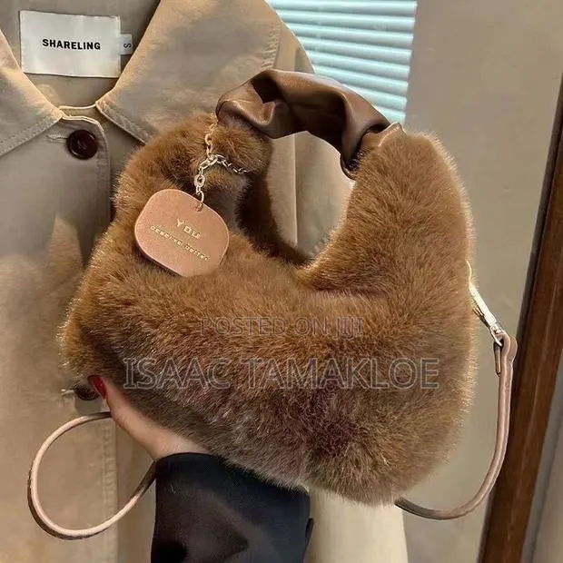 Fluffy Bags · Photo 1