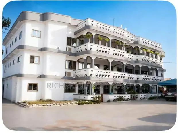 Furnished 3bdrm Apartment in Kofis Realty, Sakumono for rent · Photo 1