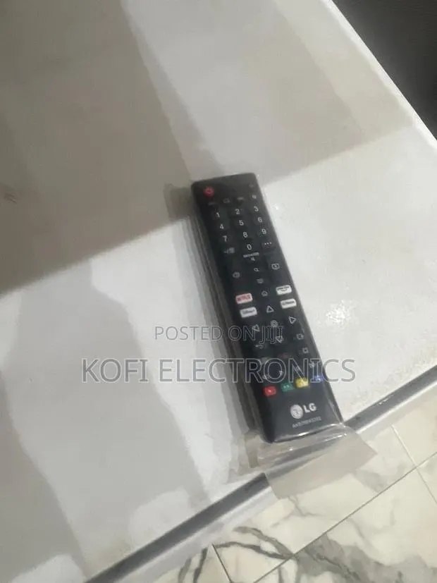 Discover the Glamorous High-Gloss Finish of the New Lg Remote · Photo 1