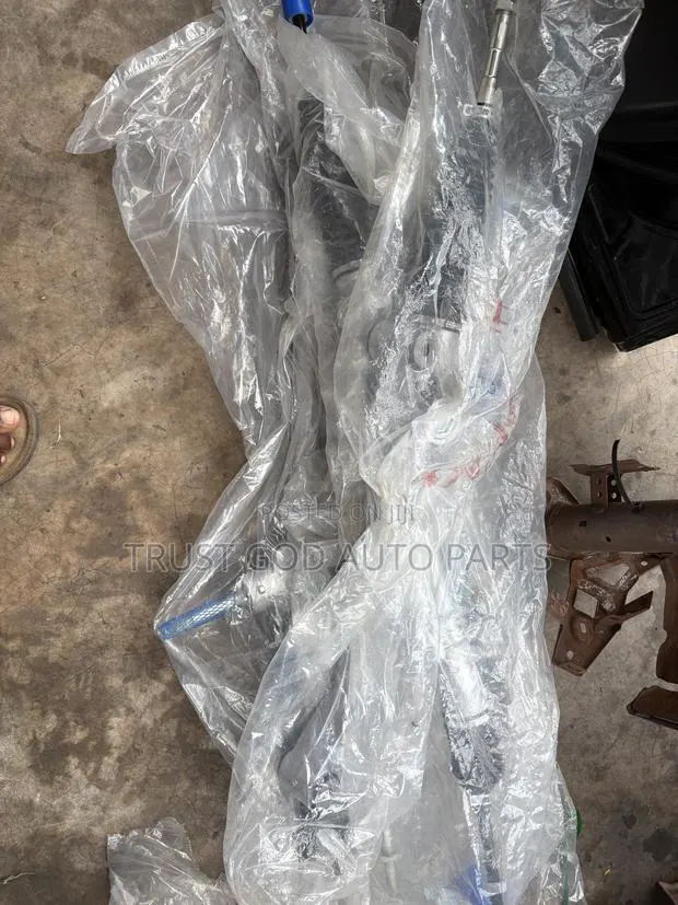 Toyota Vitz Steering Rack · Photo 1