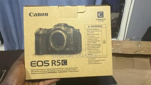 Canon Eos R5 C Mirrorless Cinema Camera · Photo 1