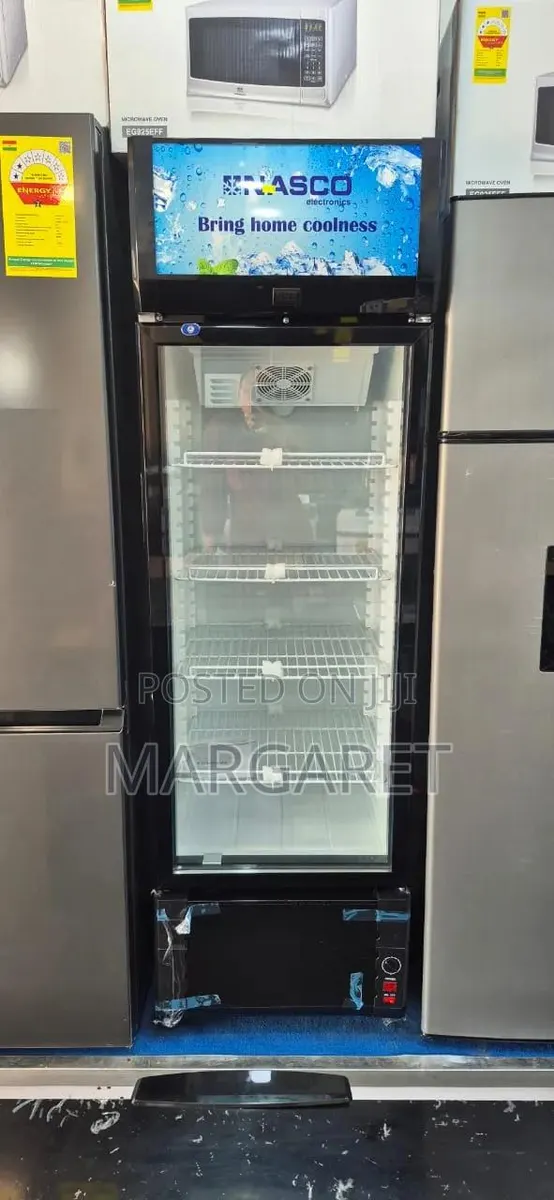 4 Shells Nasco Display Fridges · Photo 1