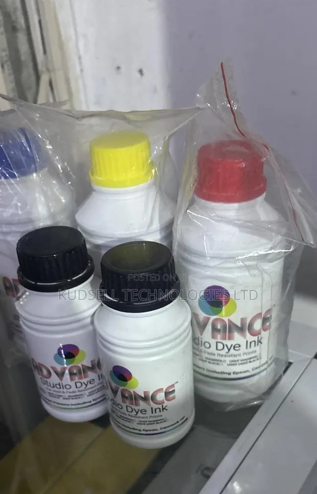 Universal Epson Canon Dye Ink 500ml · Photo 1