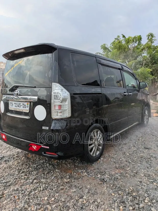 Rent Toyota Voxy Tour Car, Hiring in Cape Coast, Takoradi and Accra · Photo 1