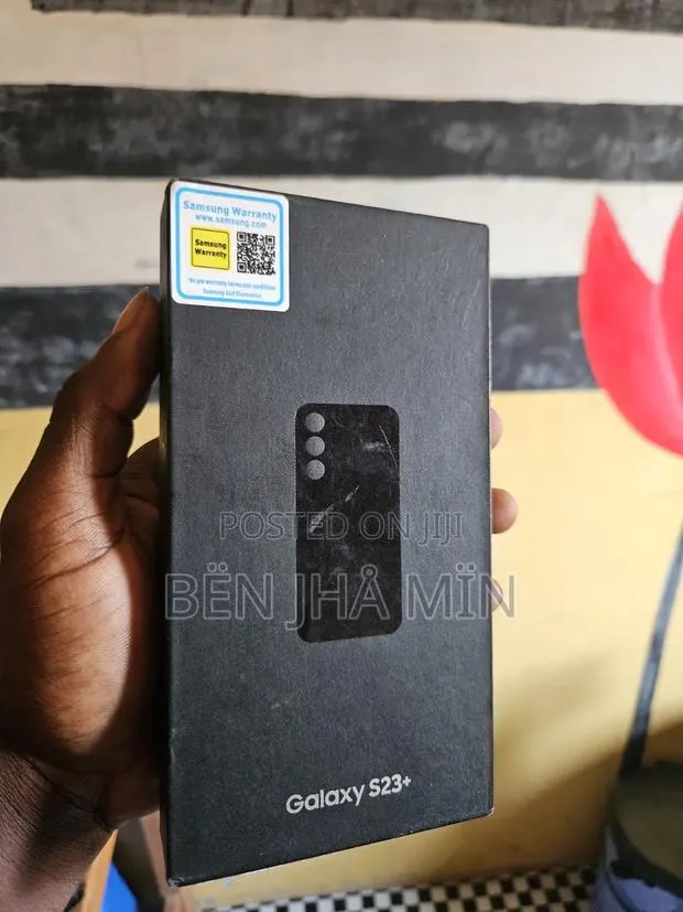 Samsung Galaxy S23+ 256 GB Graphite · Photo 1