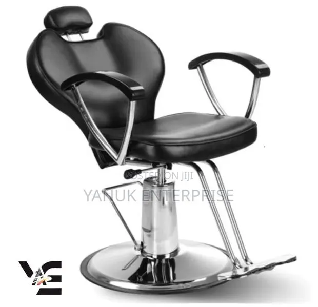 945 Barbering Chair · Photo 2