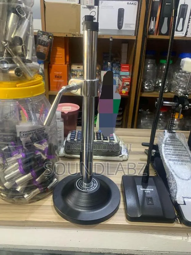 Maxx-on Tabletop Microphone Stand · Photo 1