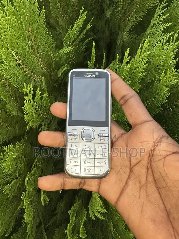Nokia C5 Gray · Photo 1
