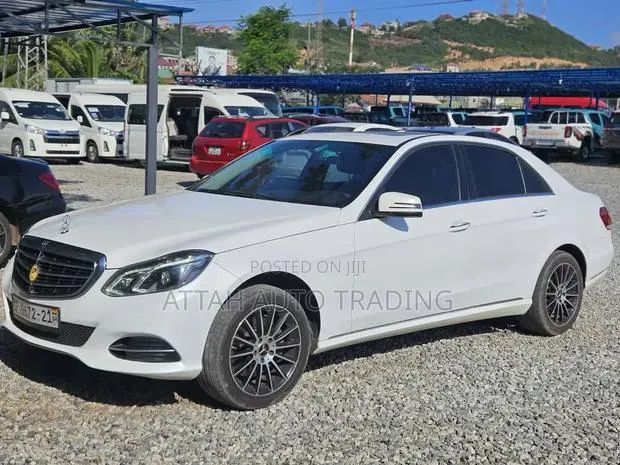 Mercedes-Benz E350 2014 White · Photo 1
