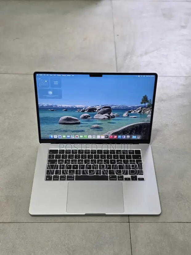 Laptop Apple MacBook Air 2024 M3 8GB Apple M3 SSD 256GB · Photo 1