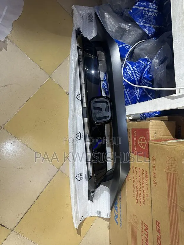 Honda Civic 2019 2020 Front Bumper Grill · Photo 1
