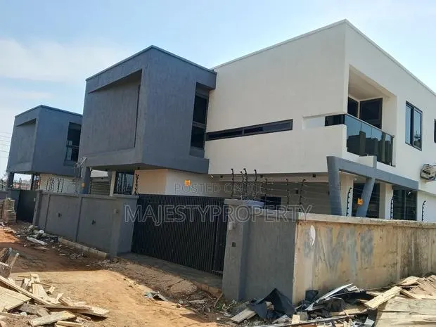 4bdrm Duplex in Hfc Estate, Baatsona Total for sale · Photo 1