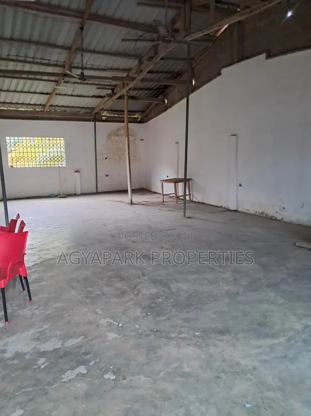 Church for Rent · Photo 3