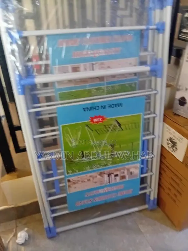 Clothes Stand · Photo 1
