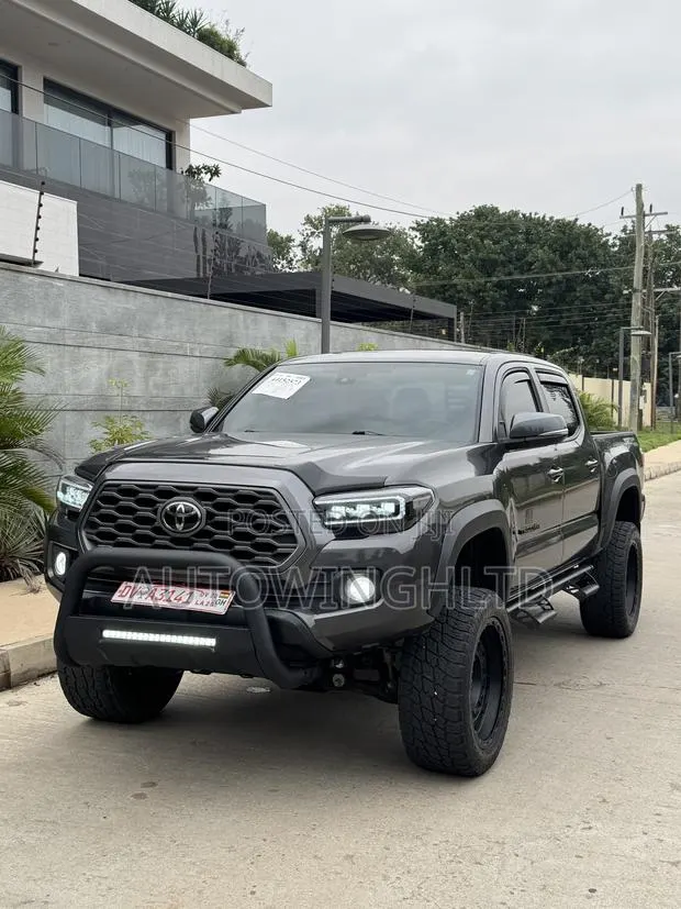 Toyota Tacoma TRD Sport Double Cab 6' Bed V6 AT 2023 Gray · Photo 1