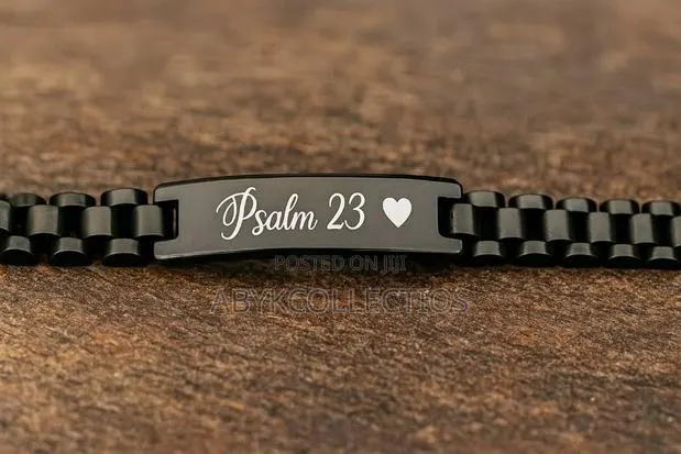 Customized Man and Women Bracelets · Photo 1