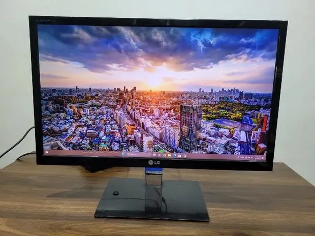 Lg 23′′ Led Backlit Monitor – Full Hd 5 Ms, Slim Design, Hdmi/Dvi/Vga · Photo 1