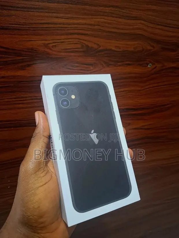 New Apple iPhone 11 64 GB Black · Photo 1