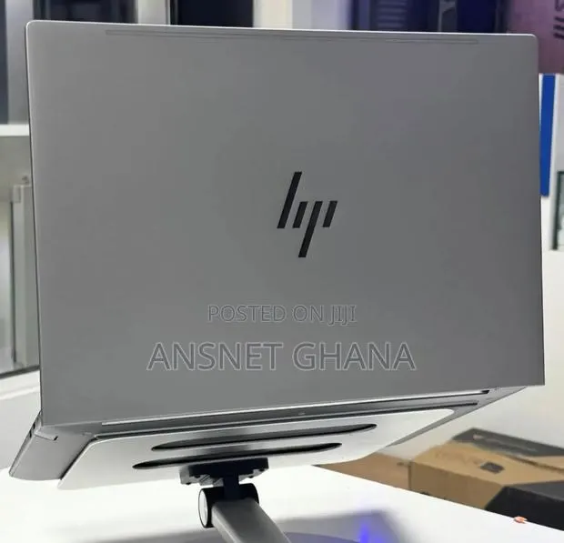 New Laptop HP ZBook Studio 16GB AMD Ryzen 7 SSD 512GB · Photo 1