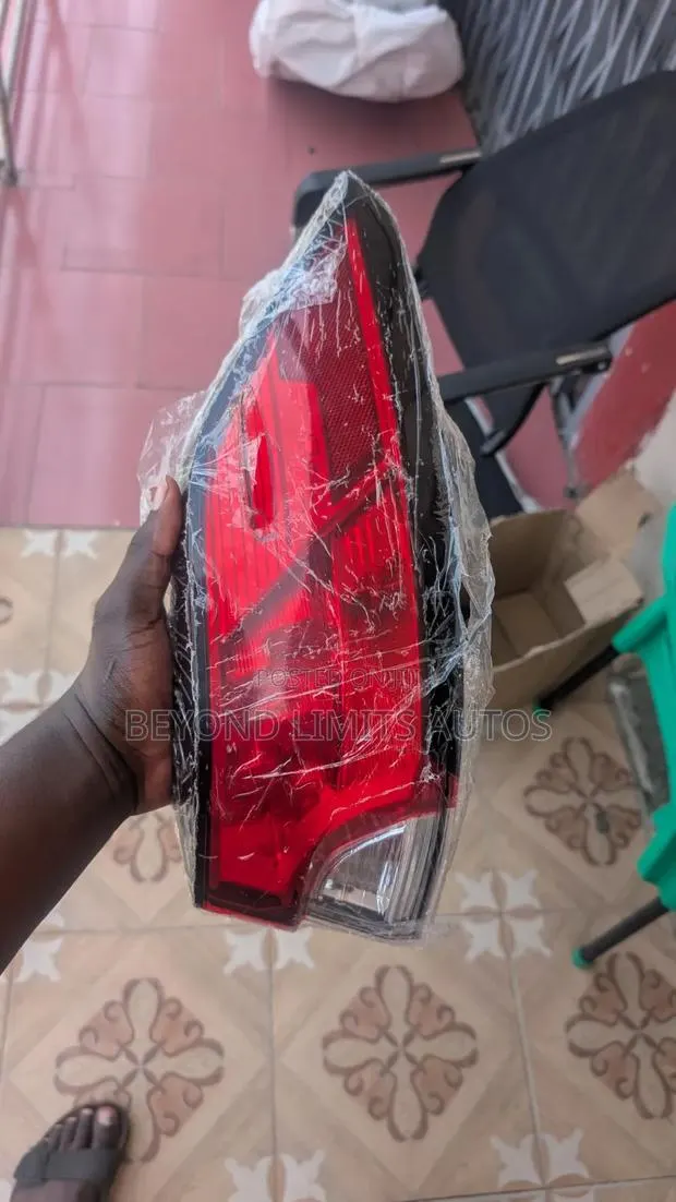 Toyota Corolla Cross 2020,2021,2022,2023,2024 Tail Light · Photo 1