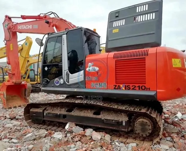 Hitachi ZX210-3 Excavator 2022 680hrs Shanghai · Photo 1