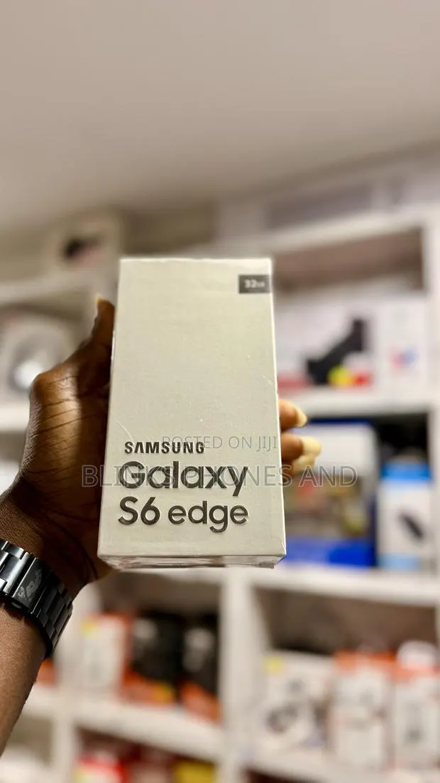 New Samsung Galaxy S6 edge 32 GB Gold · Photo 1