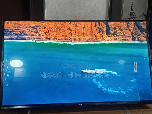 TCL 32” Qled Television – Compact Size, Big Performance · Photo 1