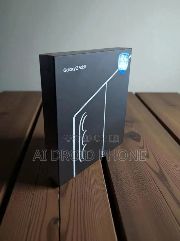 New Samsung Galaxy Z Fold7 256 GB Black · Photo 1