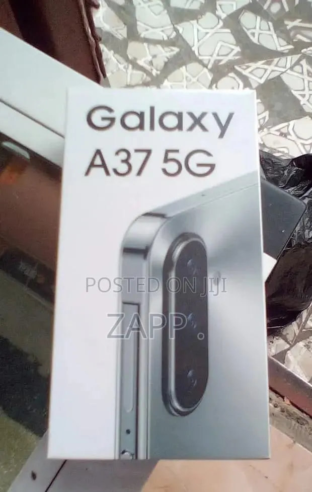 New Samsung Galaxy A37 256 GB Black · Photo 1