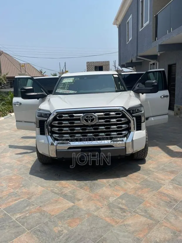 Toyota Tundra 1794 Edition CrewMax 5.5' Bed 2023 White · Photo 1