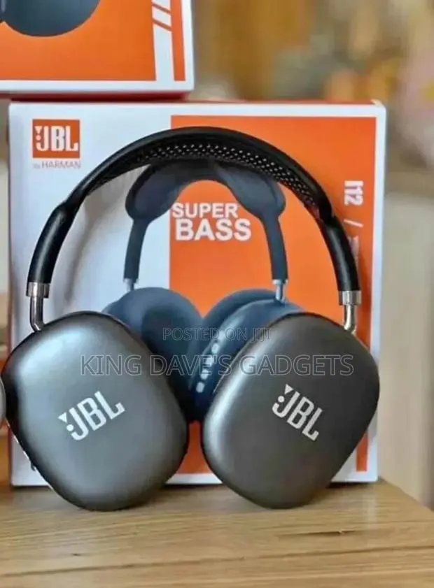 JBL Super Bass Headset · Photo 1