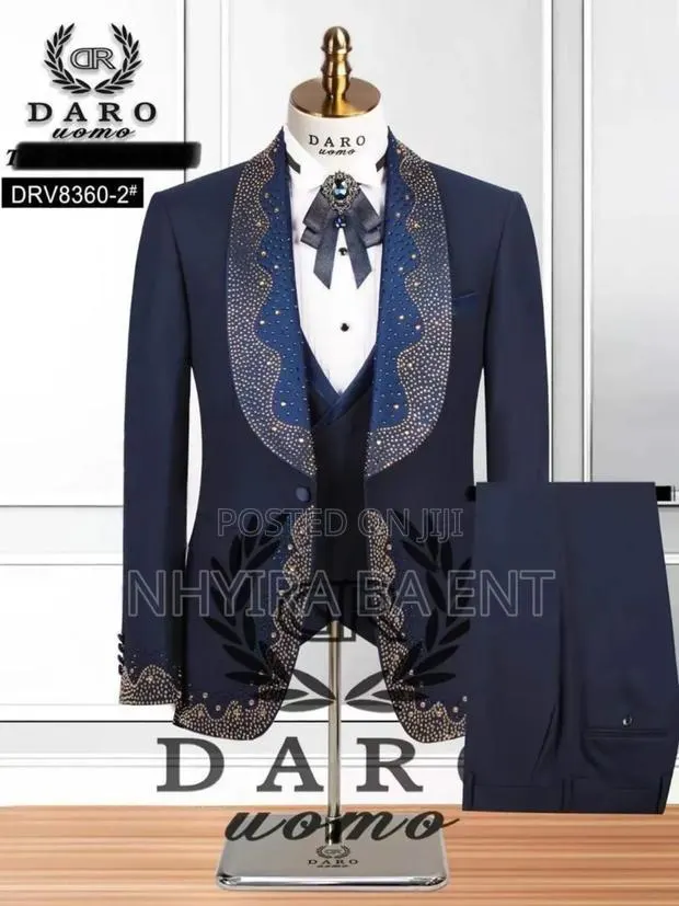 Quality Daro Stones Tuxedo Suit · Photo 1