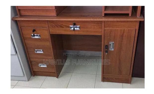 Office Table · Photo 1