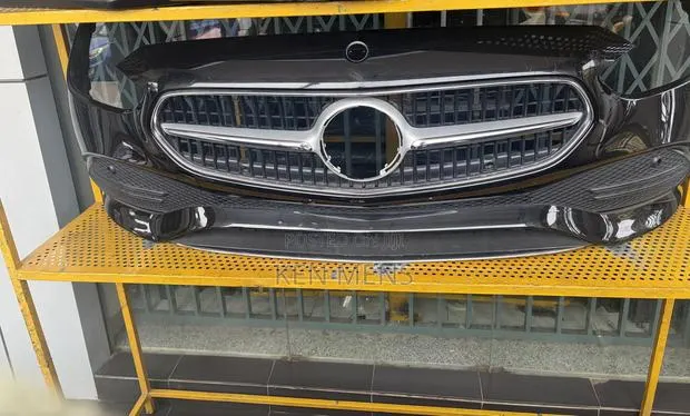 Mercedes Benz 2015-2021 Front Bumper Available · Photo 1