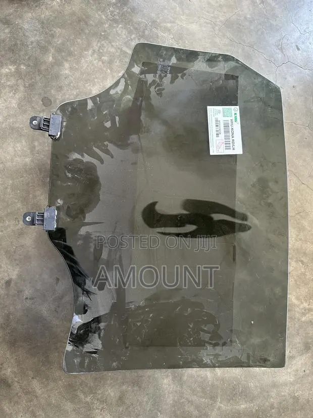 Hyundai Kona 2018 Back Door Glass/Shield · Photo 1