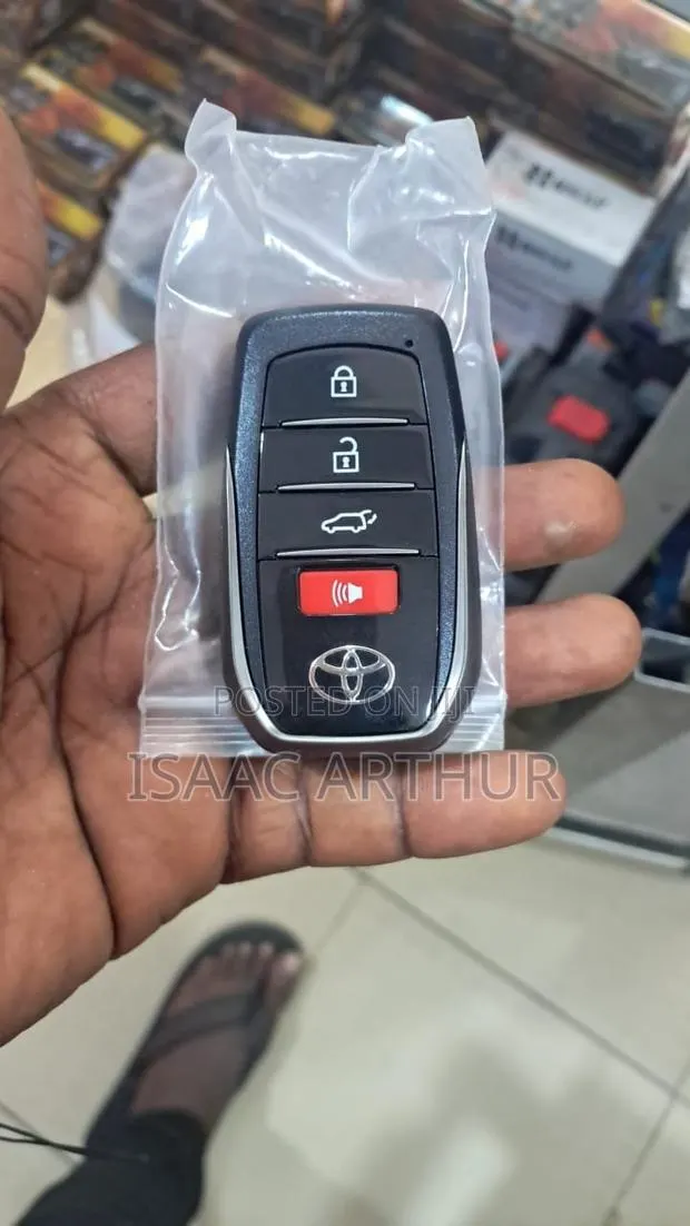 Car Key’s Cutting and Programming Services · Photo 1