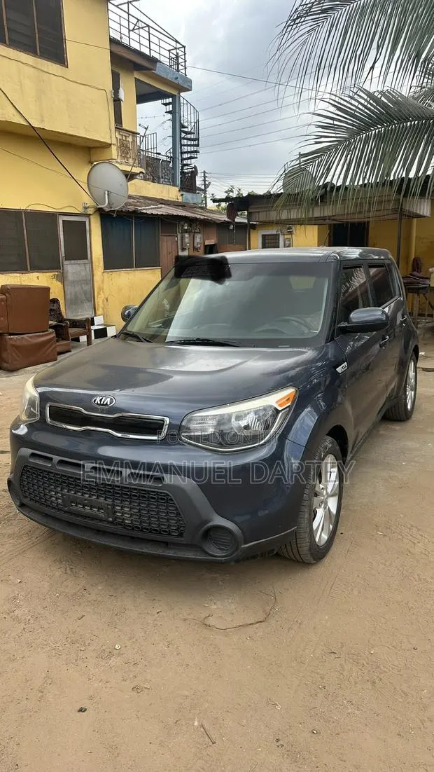Kia Soul ! 4dr Wagon (2.0L 4cyl 6A) 2015 Gray · Photo 1