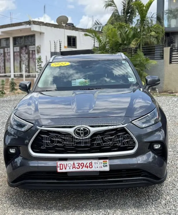 Toyota Highlander 2022 · Photo 1